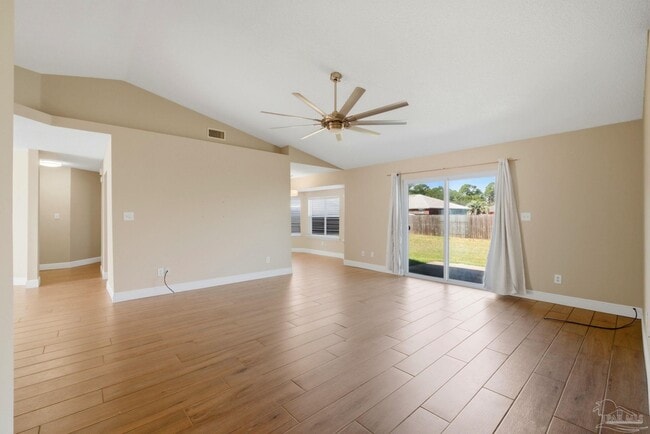 Building Photo - 520 Batten Blvd