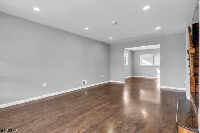 Building Photo - 415 Highland Pl