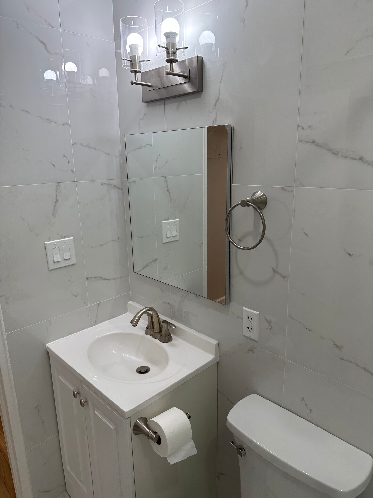 Building Photo - 3520 Leverich