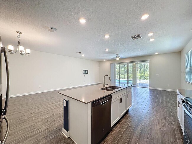 Building Photo - 521 Brunswick Dr