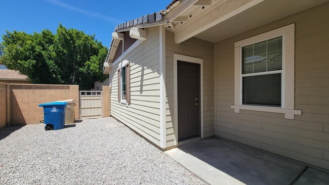 Building Photo - 21156 W Elm Way