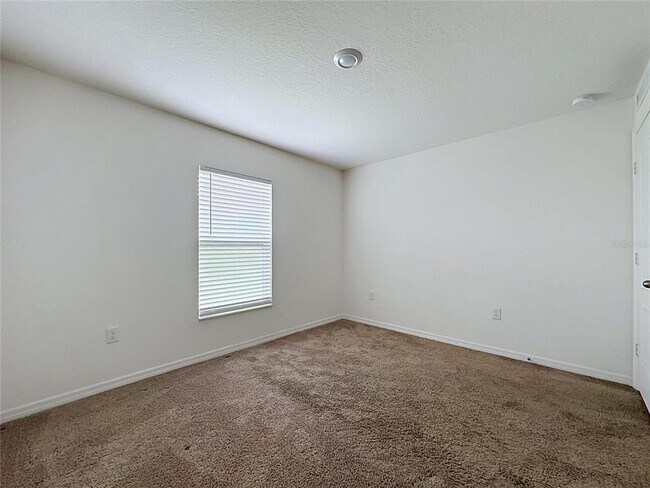 Building Photo - 1407 Hillsborough Way
