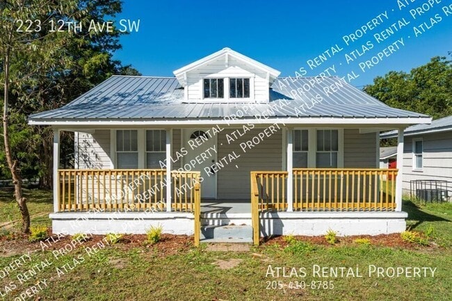 Primary Photo - 223 12th Ave SW