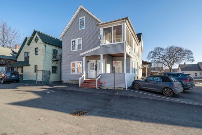 Building Photo - 25 Salem St