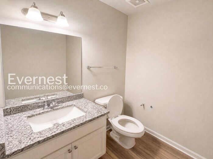 Building Photo - 1538 Persimmon Trce