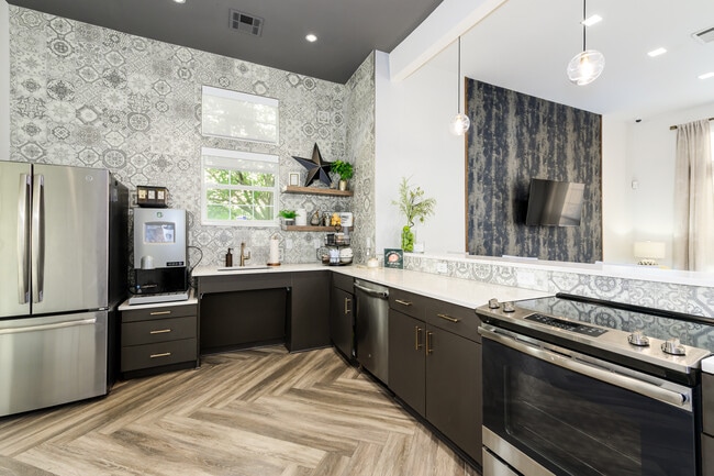 Building Photo - Northland Heights