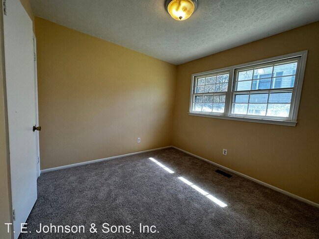 Building Photo - 4 br, 2 bath House - 1245 Jonestown Road