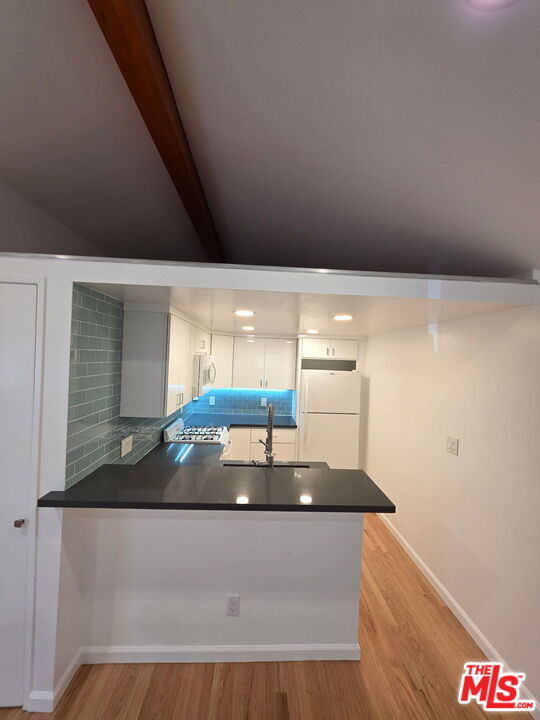 Building Photo - 311 N Venice Blvd