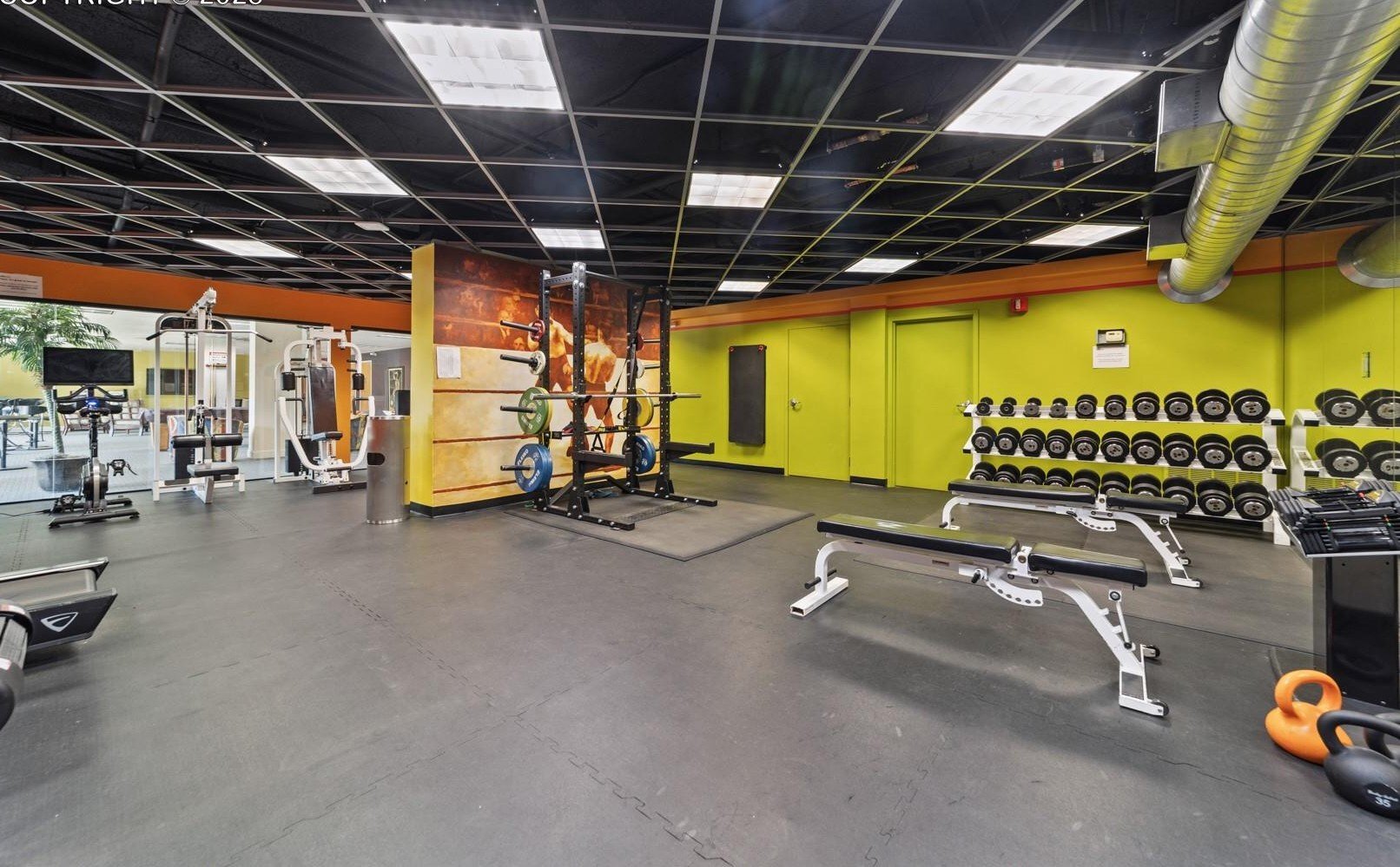 Building Photo - 417 E Kiowa St