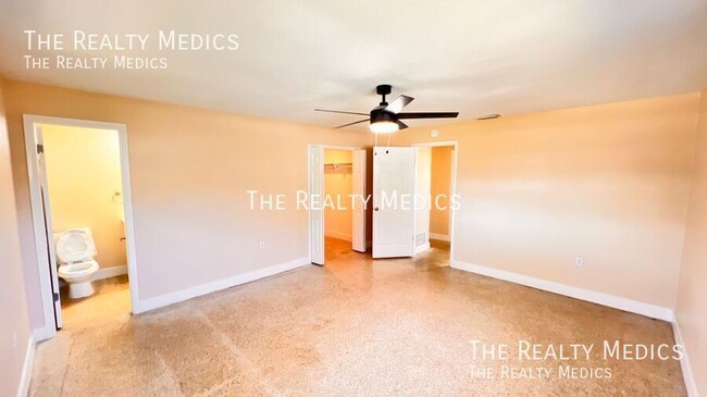 Building Photo - 4709 Redfern Dr