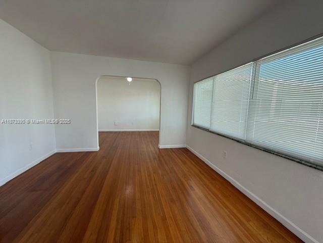Building Photo - 7207 Bay Dr
