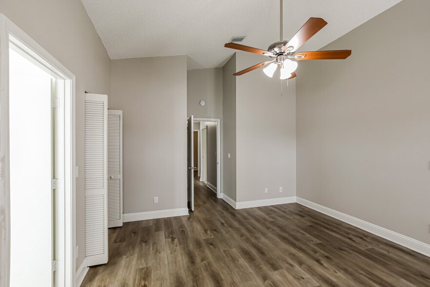 Building Photo - 18200 SW 6th St