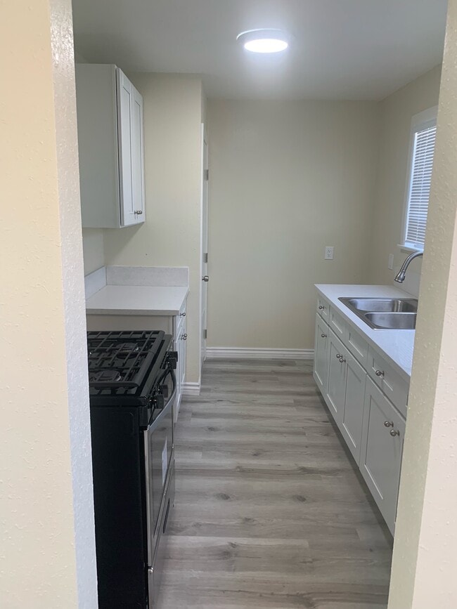 Building Photo - 2228 Thurman Ave