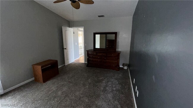 Building Photo - 1648 Cheshire Cir W