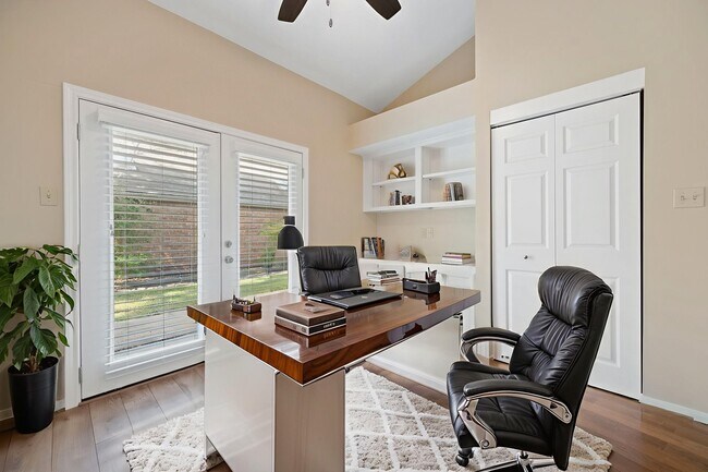 Building Photo - 3411 Valley Gardens Dr