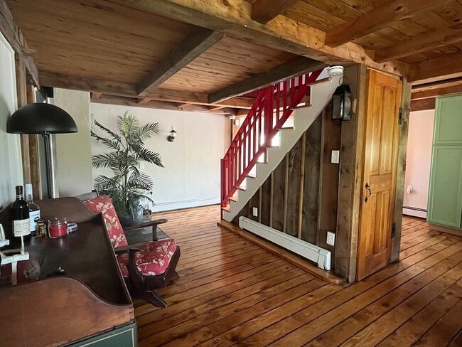 Building Photo - 102 New Templeton Rd