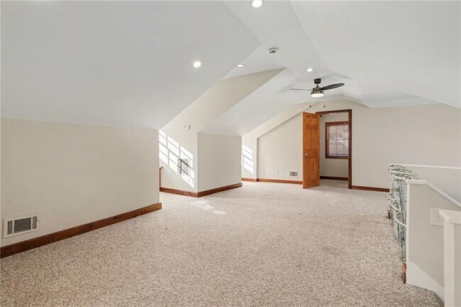 Building Photo - 39 Alden Ave NW