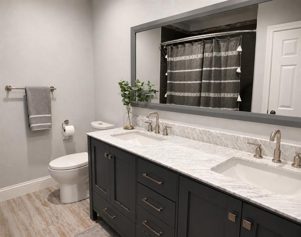 Building Photo - 1308 Mullins Dr