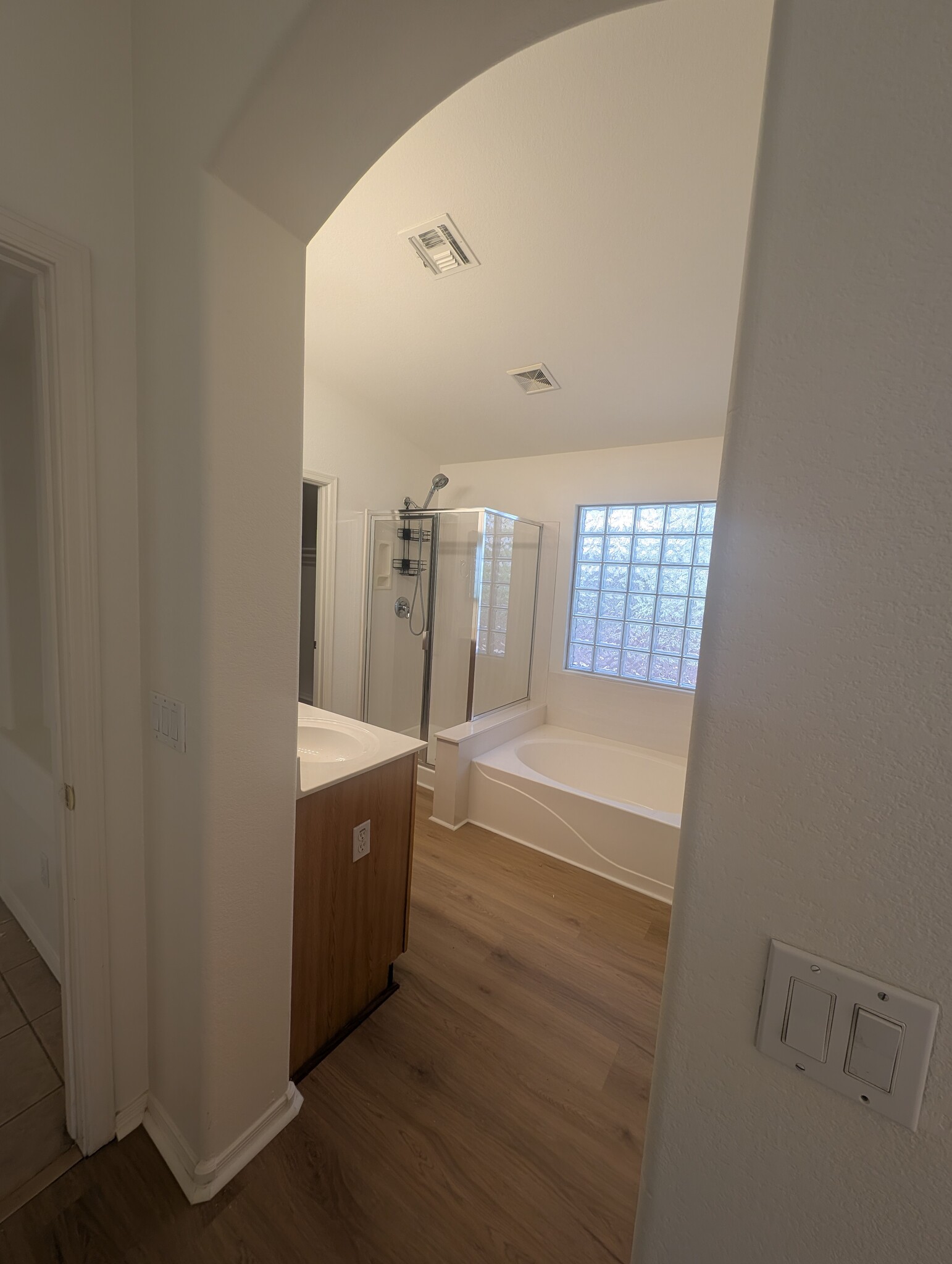 Building Photo - 6342 S Neuman Pl