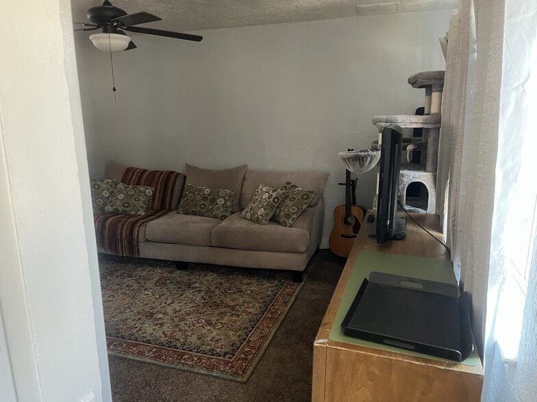 Building Photo - 356 E 200 S