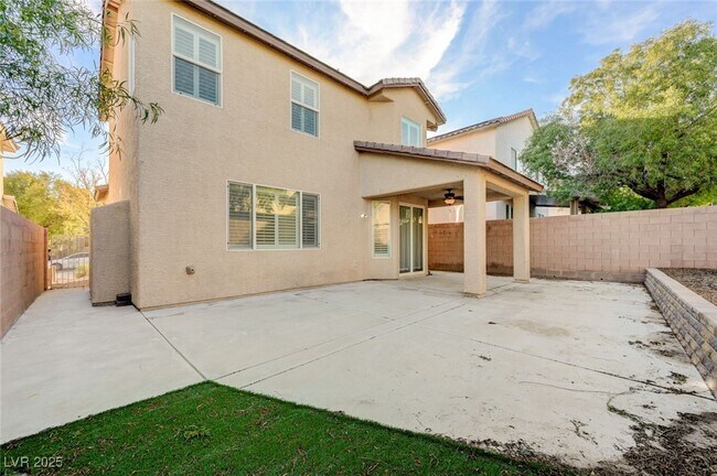 Building Photo - 10644 Tray Mountain Ave