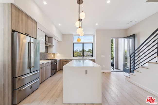 Building Photo - 4429 Tujunga Ave