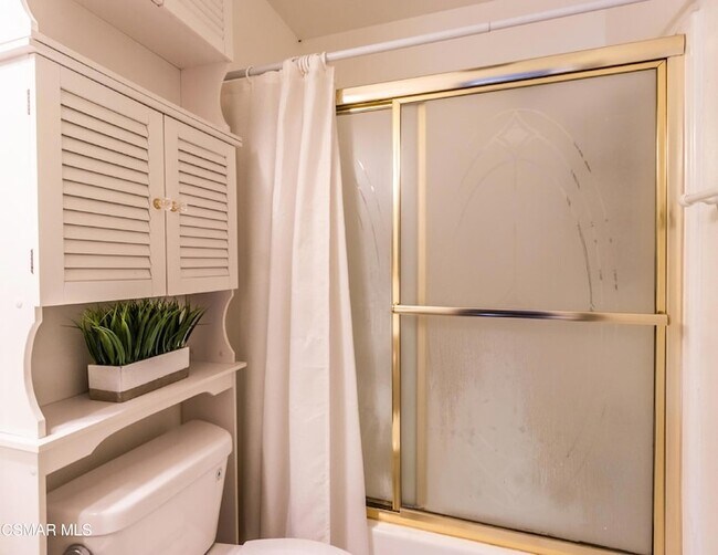 Building Photo - 18645 Hatteras St