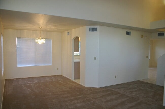 Building Photo - 3673 W Pony Trail