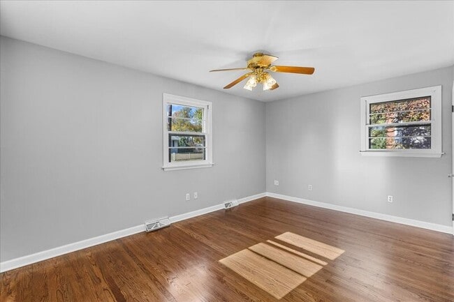 Building Photo - 128 E Military Dr