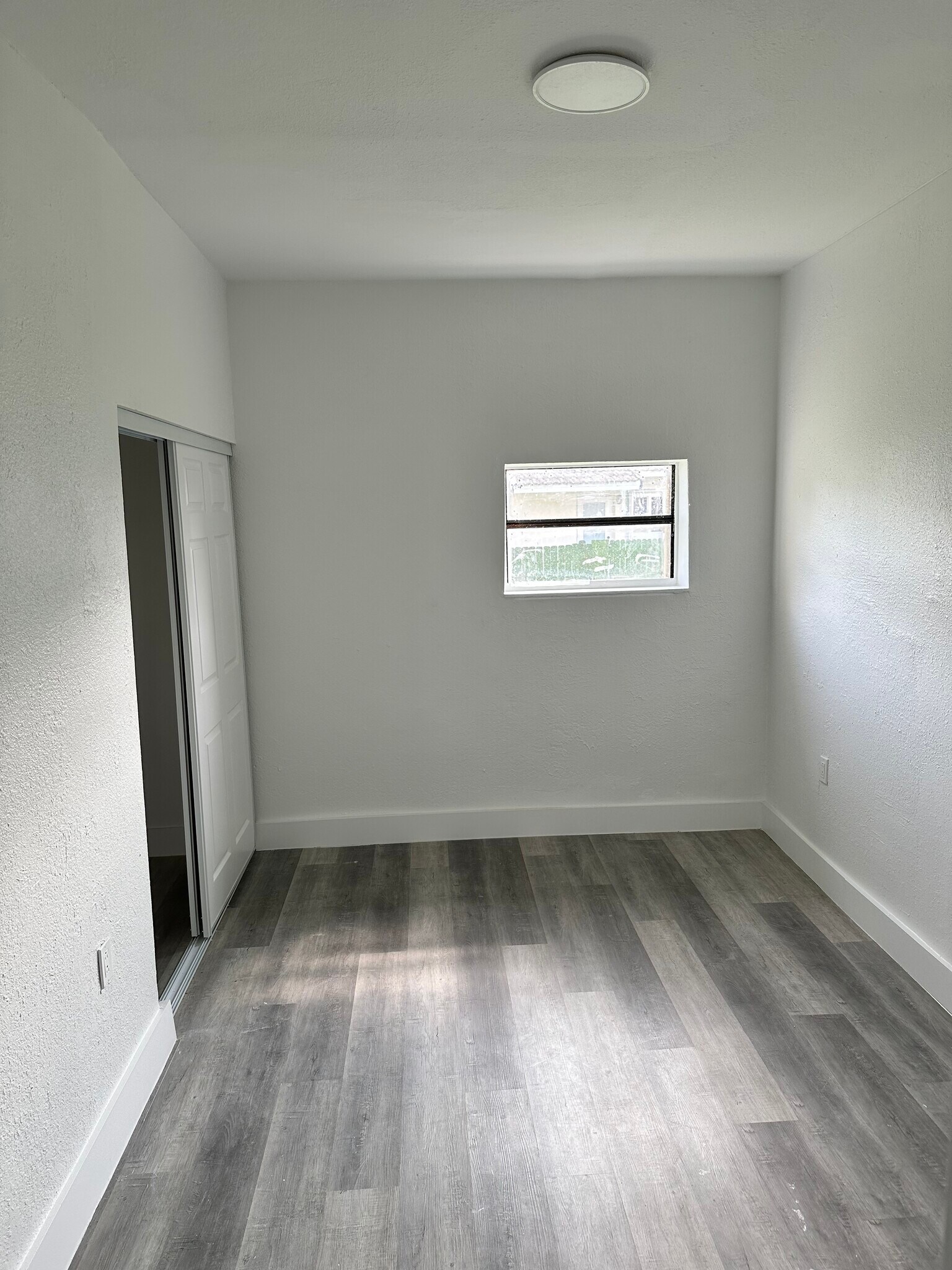 Building Photo - 3339 NW 33rd St