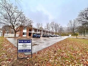 Building Photo - 1350 Kendall St SE