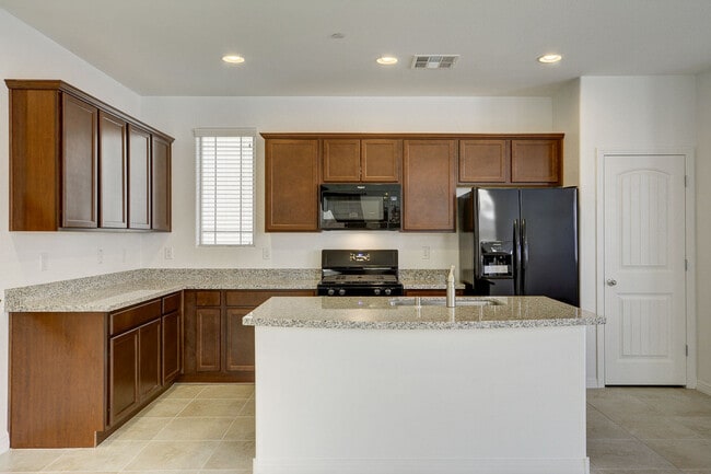 Building Photo - 3 Bedroom, 2 Story Inspirada Home in Anthem!