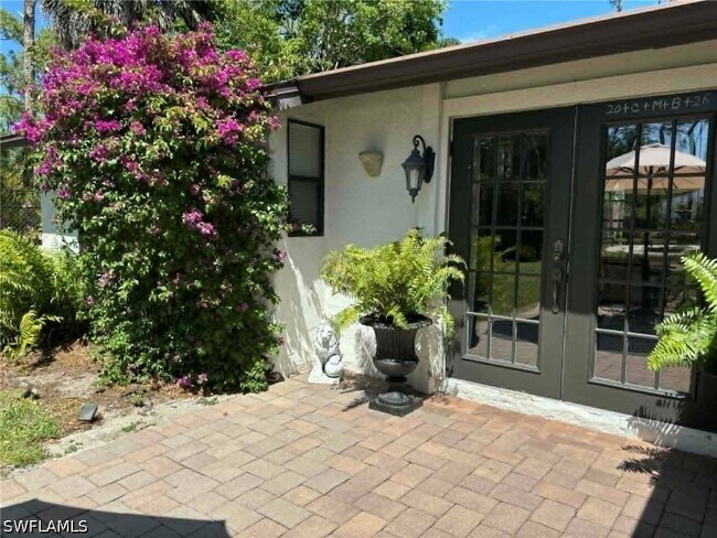 Building Photo - 1156 Oakes Blvd