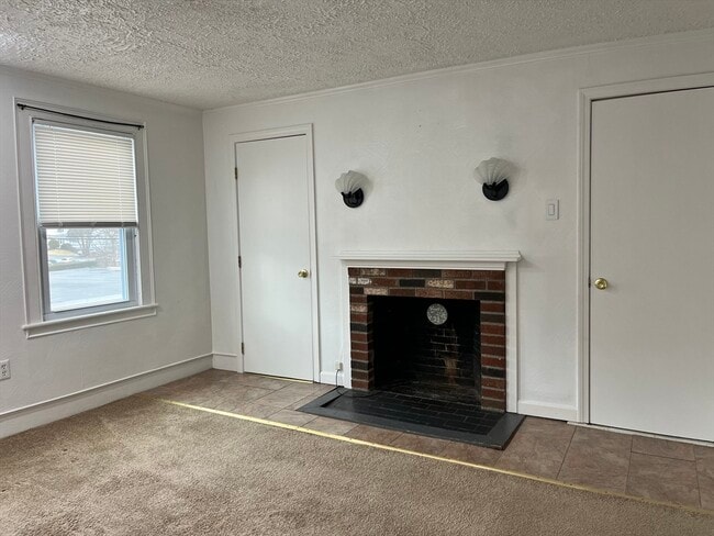 Building Photo - 132 Park St
