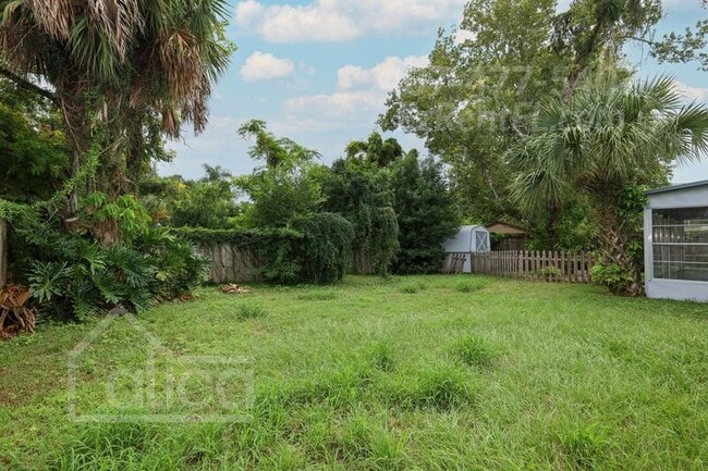 Building Photo - 3392 Bougainvillea Dr