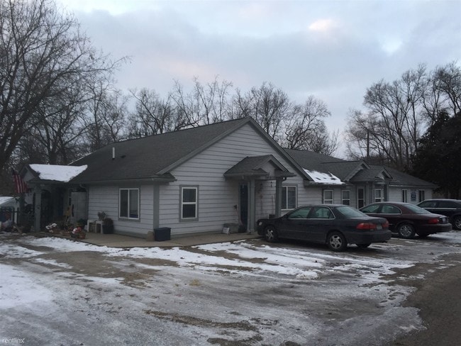 Building Photo - 1 br, 1 bath House - 6873 Saline Dr 7