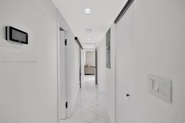Building Photo - 2751 S Ocean Dr