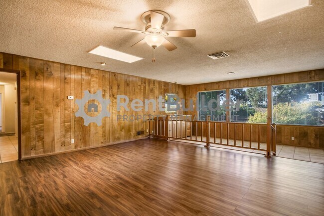 Building Photo - !!CALL US TODAY AT (505) 808-6467 TO SCHED...
