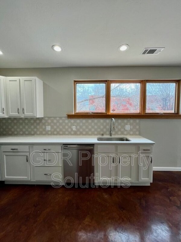 Building Photo - 2530 Veranda Rd NW