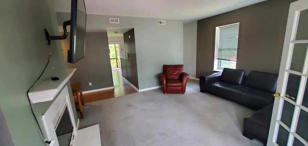 Building Photo - 5803 Waterman Blvd