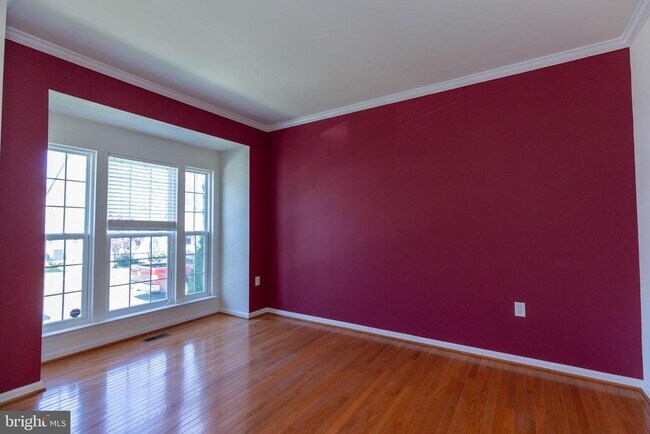 Building Photo - 341 Bullskin St