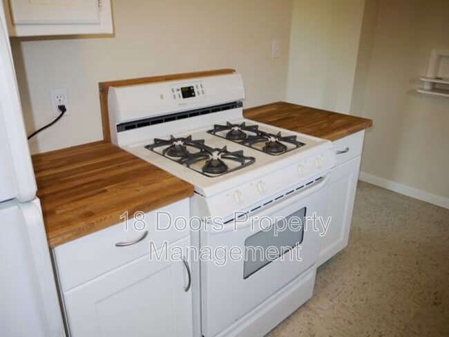 Building Photo - 4556 55th St