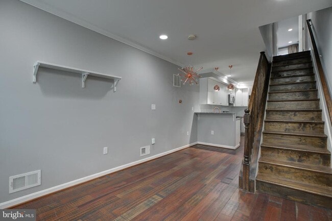 Building Photo - 16 N Bradford St