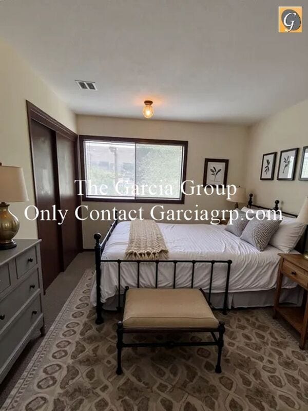 Building Photo - 17949 SE Arista Dr