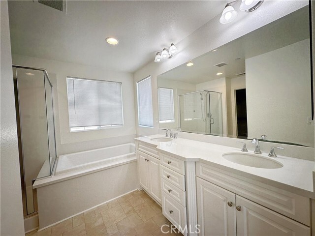 Building Photo - 681 Huron Pl