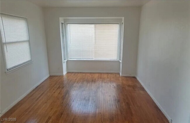 Building Photo - 412 S Maryland Pkwy