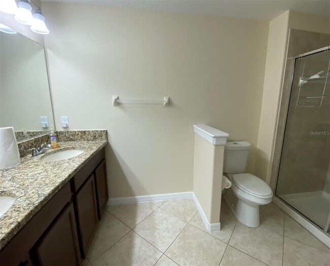 Building Photo - 12013 Greengate Dr