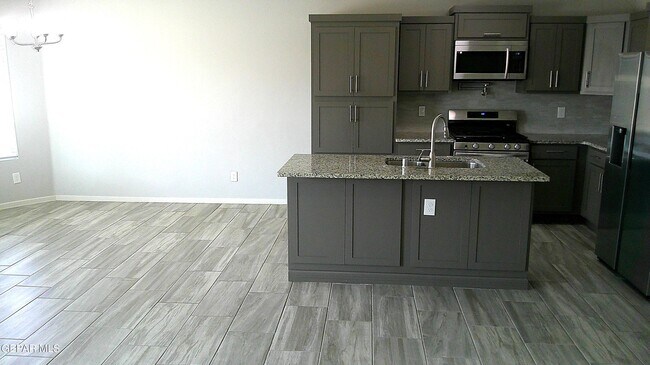 Building Photo - 13664 Baja Vista Ct