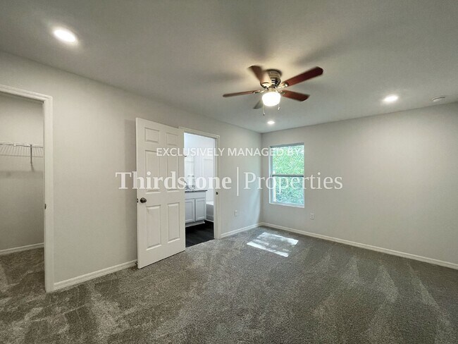Building Photo - 8344 Maple St