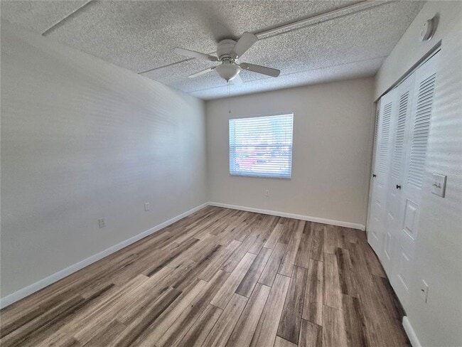 Building Photo - 509 Meadow Ln